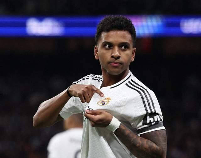 皇马出售价定7000万欧！24岁年轻前锋陷入低谷，五大豪门争夺激烈